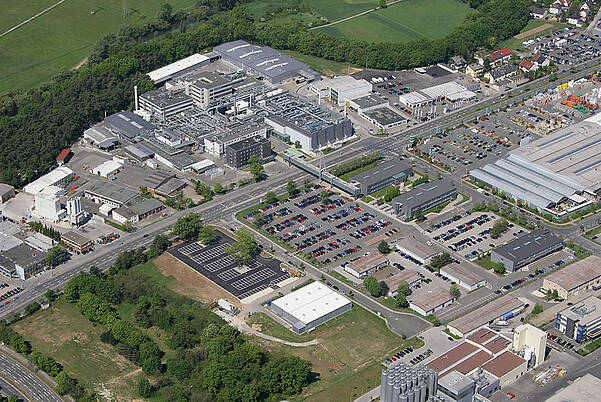 KURZ 总部的太阳能电池板俯视图