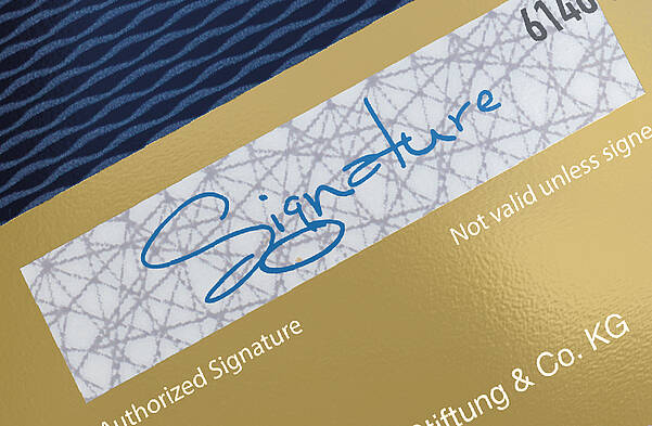 LEONHARD KURZ 带签名板的信用金卡