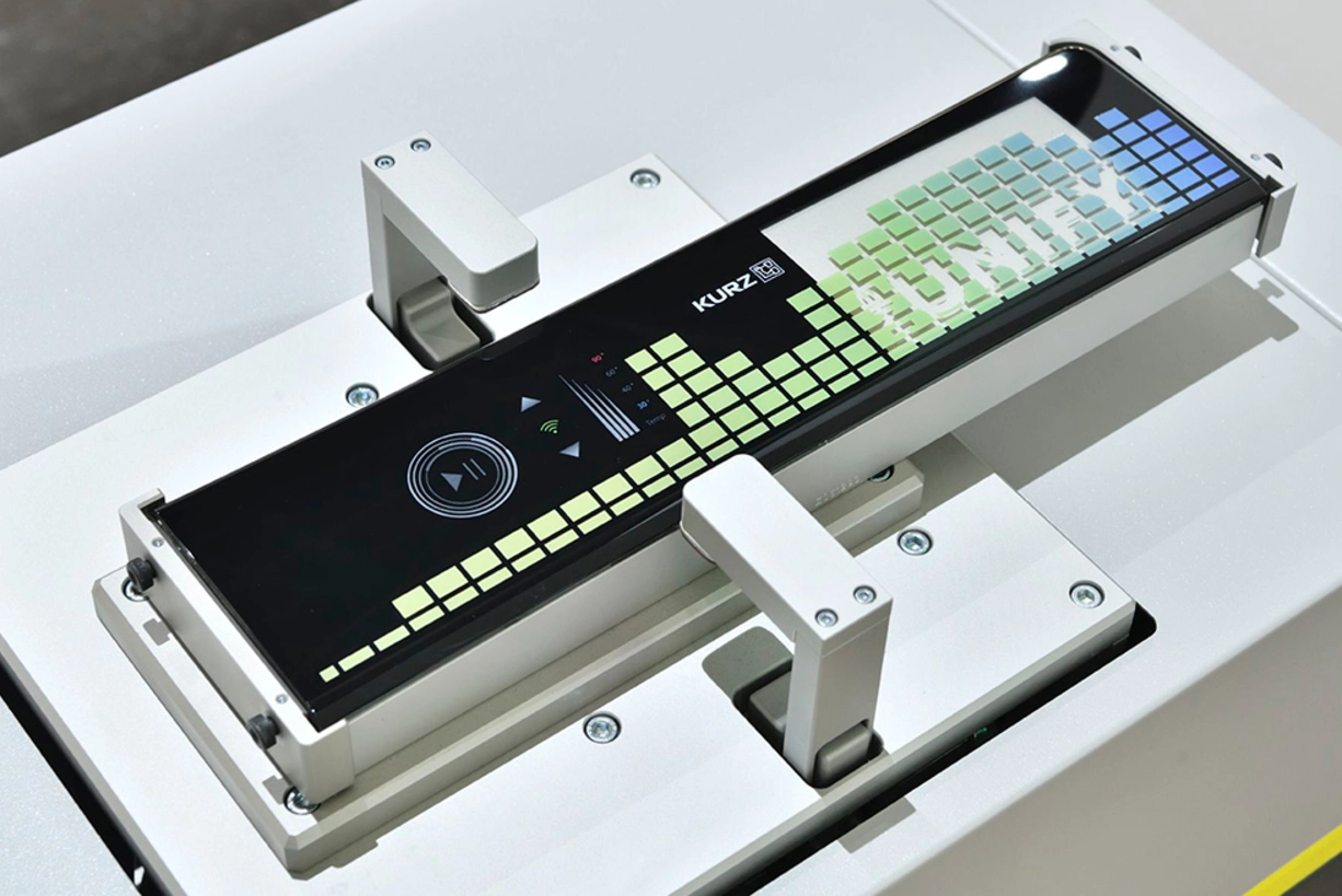 可持续发展技术优化生态足迹 采用环保装饰工艺的注塑面板